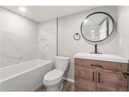 116 Arthur Street, St. Catharines, ON - Indoor Photo Showing Bathroom