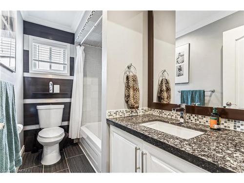 3227 Raindance Crescent, Mississauga, ON - Indoor Photo Showing Bathroom