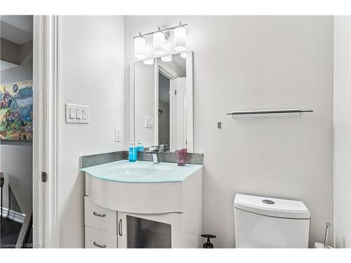 3227 Raindance Crescent, Mississauga, ON - Indoor Photo Showing Bathroom