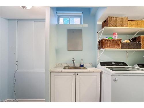 3227 Raindance Crescent, Mississauga, ON - Indoor Photo Showing Laundry Room