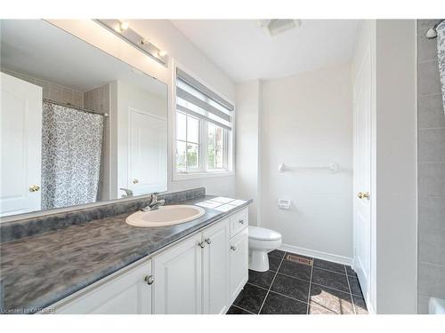 5953 Tenth Line W, Mississauga, ON - Indoor Photo Showing Bathroom