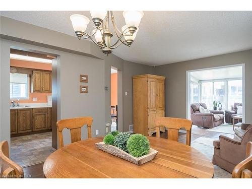 79 Ironstone Drive, Cambridge, ON - Indoor Photo Showing Dining Room