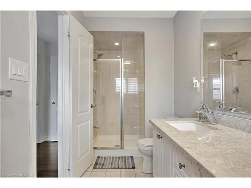 392 Grindstone Trail Trail, Oakville, ON - Indoor Photo Showing Bathroom