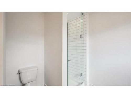 8 Slater Mill Place, Waterdown, ON - Indoor Photo Showing Bathroom