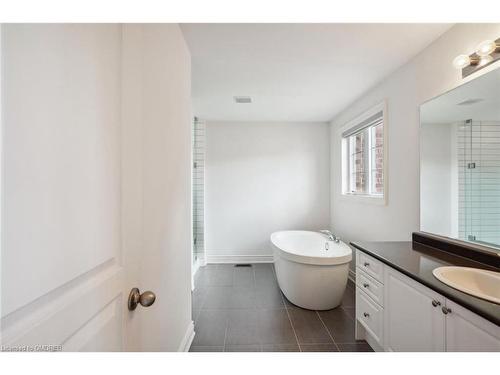 8 Slater Mill Place, Waterdown, ON - Indoor Photo Showing Bathroom