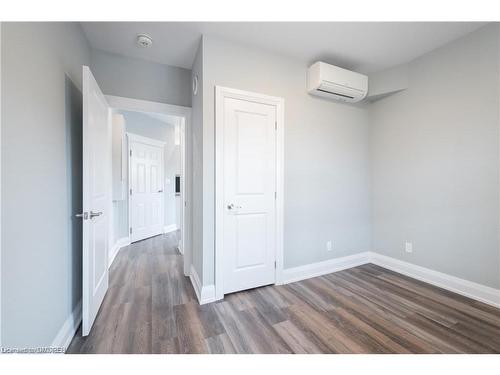 303 Barton Street E, Hamilton, ON - Indoor Photo Showing Other Room