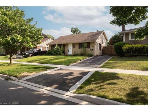 608 Thornwood Avenue, Burlington, ON - Outdoor With Facade