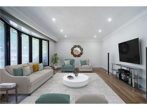 608 Thornwood Avenue, Burlington, ON - Indoor Photo Showing Living Room