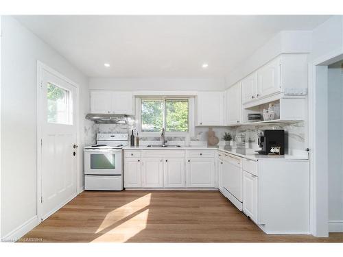 608 Thornwood Avenue, Burlington, ON - Indoor Photo Showing Kitchen