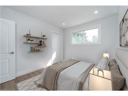 608 Thornwood Avenue, Burlington, ON - Indoor Photo Showing Bedroom