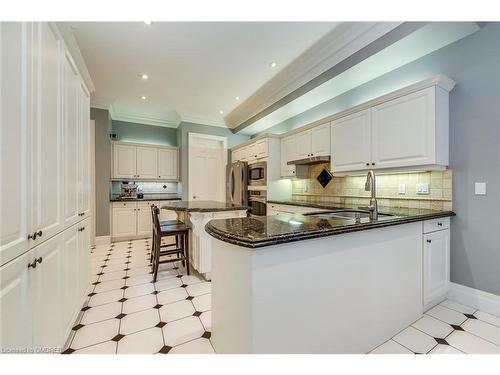 46 Ryland Terrace, Oakville, ON - Indoor Photo Showing Kitchen