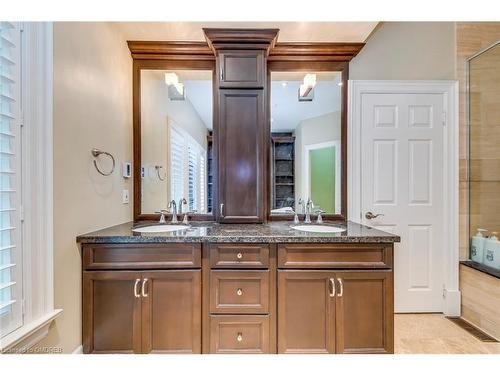 46 Ryland Terrace, Oakville, ON - Indoor Photo Showing Bathroom