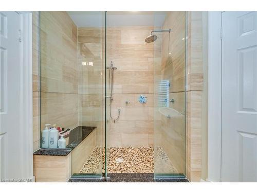 46 Ryland Terrace, Oakville, ON - Indoor Photo Showing Bathroom