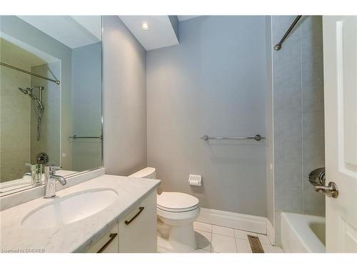 46 Ryland Terrace, Oakville, ON - Indoor Photo Showing Bathroom