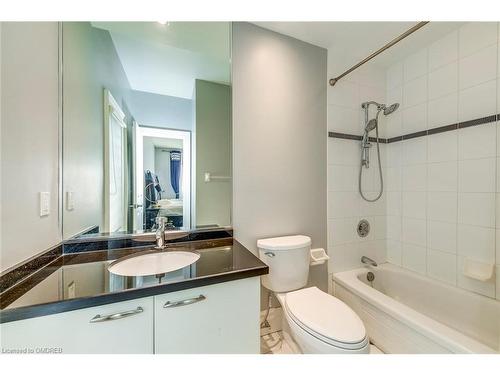 46 Ryland Terrace, Oakville, ON - Indoor Photo Showing Bathroom