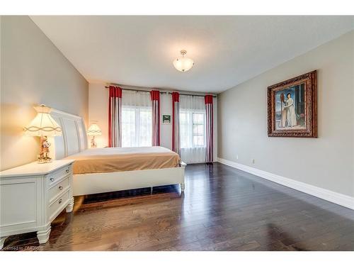 46 Ryland Terrace, Oakville, ON - Indoor Photo Showing Bedroom