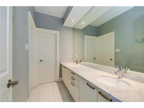 46 Ryland Terrace, Oakville, ON - Indoor Photo Showing Bathroom