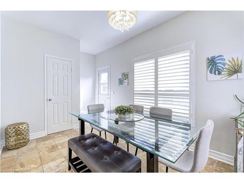 2616 Castle Hill Crescent, Oakville, ON - Indoor Photo Showing Dining Room