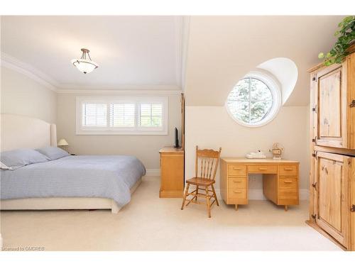 29 Howard Avenue, Oakville, ON - Indoor Photo Showing Bedroom