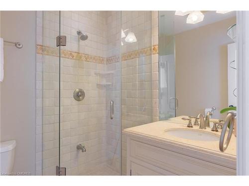 29 Howard Avenue, Oakville, ON - Indoor Photo Showing Bathroom