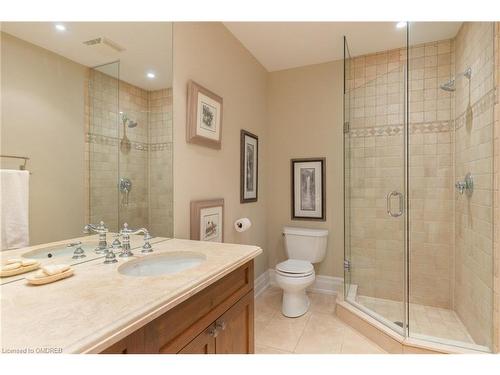 29 Howard Avenue, Oakville, ON - Indoor Photo Showing Bathroom