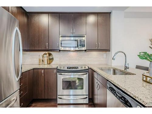 715-551 Maple Avenue, Burlington, ON - Indoor Photo Showing Kitchen With Stainless Steel Kitchen With Upgraded Kitchen