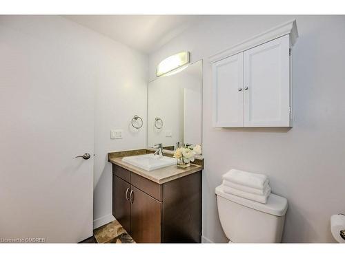 715-551 Maple Avenue, Burlington, ON - Indoor Photo Showing Bathroom