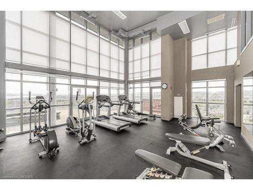 715-551 Maple Avenue, Burlington, ON - Indoor Photo Showing Gym Room