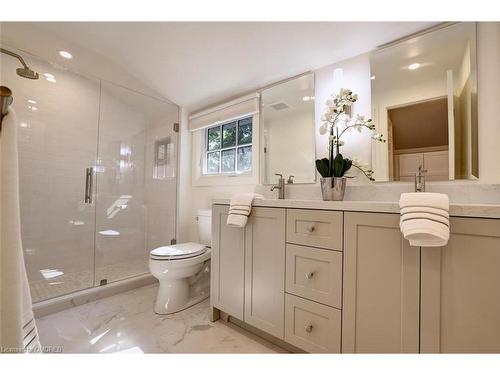 100 Whittington Place, Oakville, ON - Indoor Photo Showing Bathroom