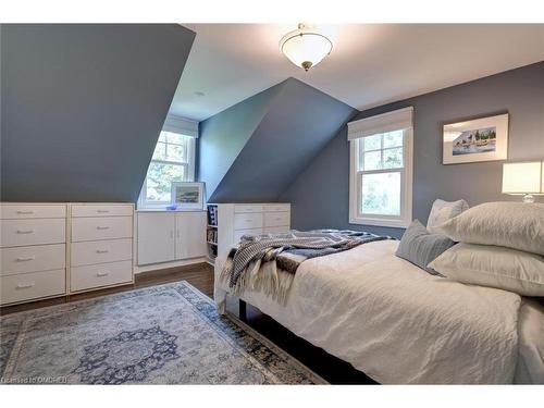 100 Whittington Place, Oakville, ON - Indoor Photo Showing Bedroom