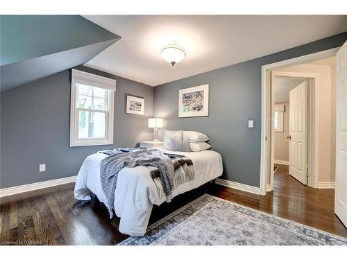 100 Whittington Place, Oakville, ON - Indoor Photo Showing Bedroom