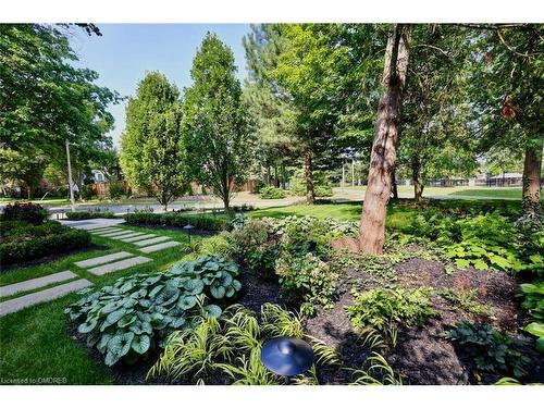 100 Whittington Place, Oakville, ON - Outdoor