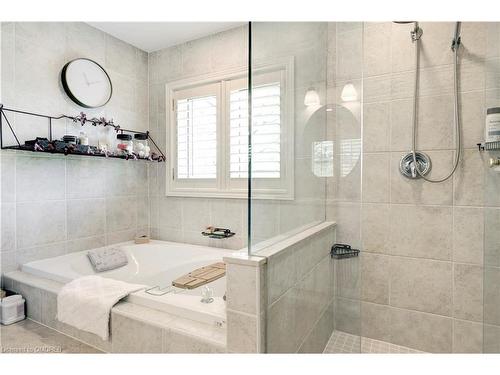 1259 Glenashton Drive, Oakville, ON - Indoor Photo Showing Bathroom