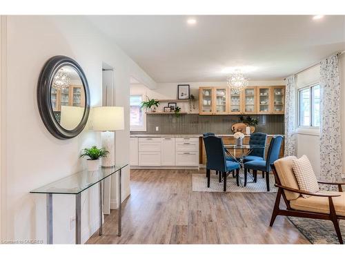 17 Woodsview Avenue, Grimsby, ON - Indoor Photo Showing Dining Room