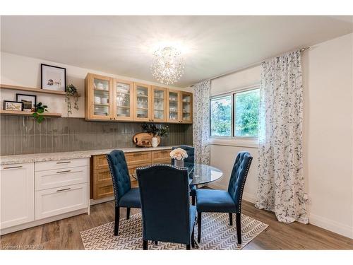 17 Woodsview Avenue, Grimsby, ON - Indoor Photo Showing Dining Room