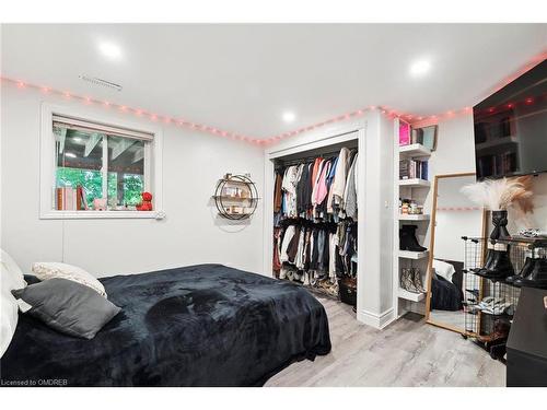 430 Murray Road, Penetanguishene, ON - Indoor Photo Showing Bedroom