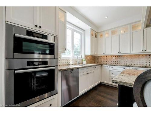 369 Potts Terrace, Milton, ON - Indoor Photo Showing Kitchen