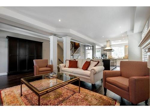 369 Potts Terrace, Milton, ON - Indoor Photo Showing Living Room