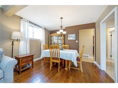 34 Elizabeth Street S, Brampton, ON - Indoor Photo Showing Dining Room