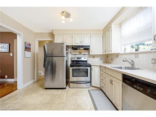 34 Elizabeth Street S, Brampton, ON - Indoor Photo Showing Kitchen With Stainless Steel Kitchen