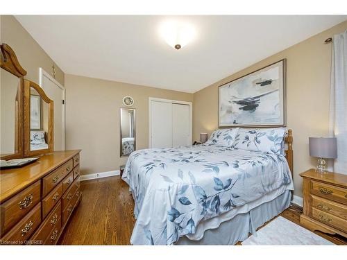 34 Elizabeth Street S, Brampton, ON - Indoor Photo Showing Bedroom