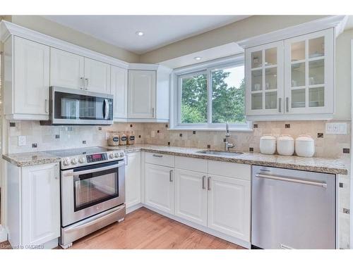 234 Spring Garden Road, Oakville, ON - Indoor Photo Showing Kitchen