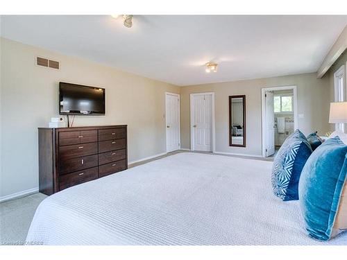 234 Spring Garden Road, Oakville, ON - Indoor Photo Showing Bedroom