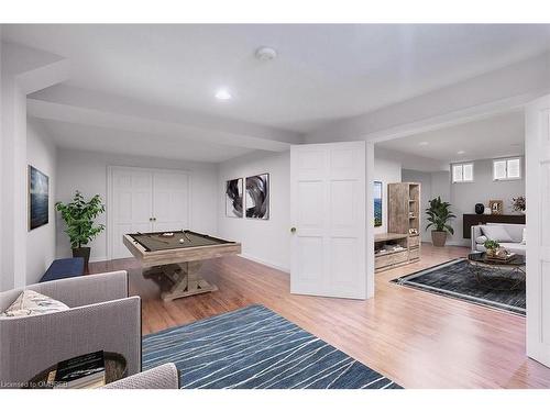 234 Spring Garden Road, Oakville, ON - Indoor Photo Showing Living Room