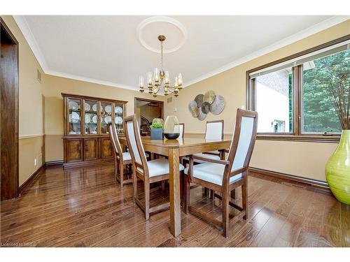 37 Heslop Court, Halton Hills, ON - Indoor Photo Showing Dining Room