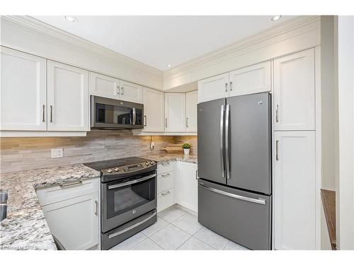 37 Heslop Court, Halton Hills, ON - Indoor Photo Showing Kitchen