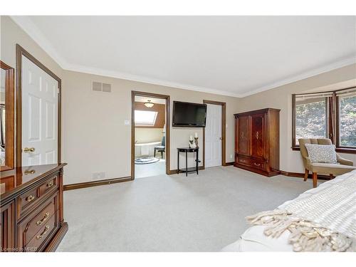 37 Heslop Court, Halton Hills, ON - Indoor Photo Showing Bedroom