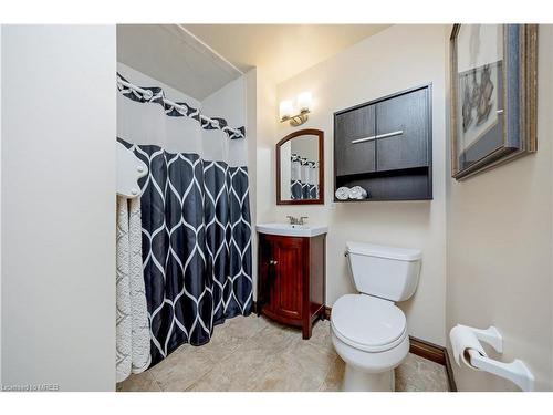 37 Heslop Court, Halton Hills, ON - Indoor Photo Showing Bathroom