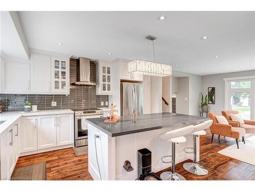 625 Braemore Road, Burlington, ON - Indoor Photo Showing Kitchen With Upgraded Kitchen