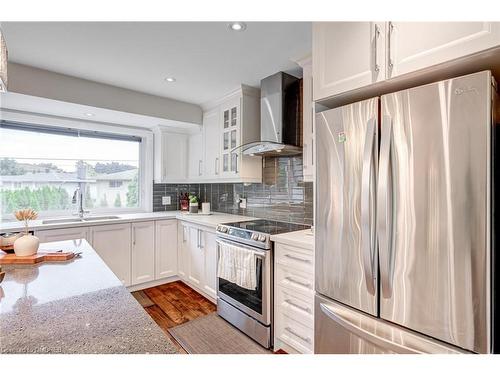 625 Braemore Road, Burlington, ON - Indoor Photo Showing Kitchen With Stainless Steel Kitchen